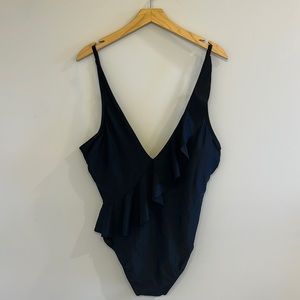 Kona Sol Asymmetrical Ruffle High Coverage One Piece Swimsuit size (LARGE)